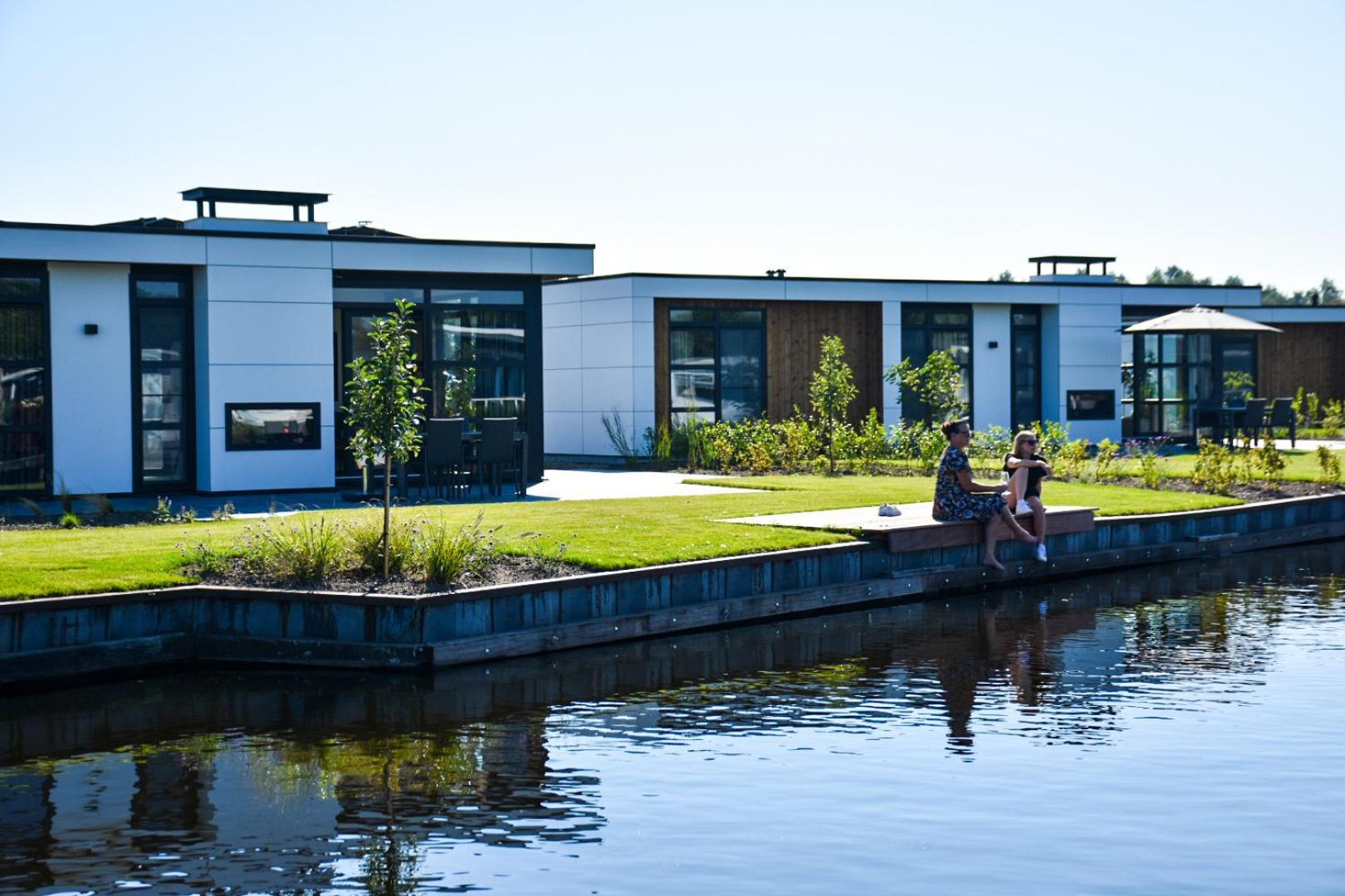 Marinapark Residentie Nieuw Loosdrecht Villa Buitenkant foto