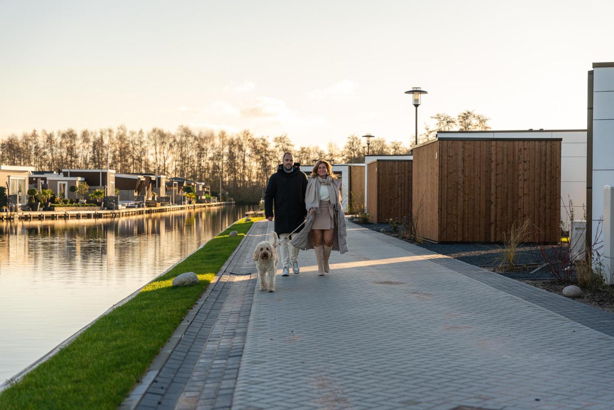 Marinapark Residentie Nieuw Loosdrecht Villa Buitenkant foto